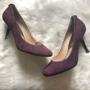 MICHAEL MICHAEL KORS Purple Suede Pumps